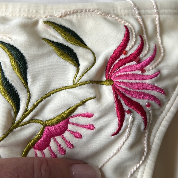 VIX Swimwear Brazilian String Bikini (Top M, Bottom L) - Picture 2 of 9